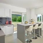 빌라 Plasa