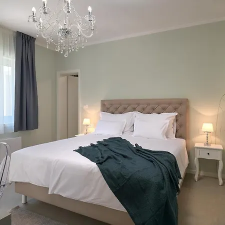 Plasa Villa *
